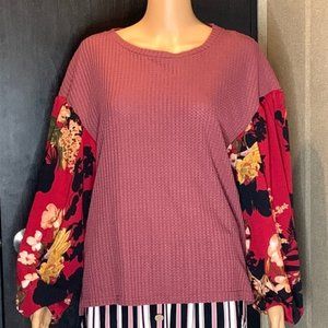 UMGEE FLORAL BISHOP SLEEVE PRINT WAFFLE KNIT TOP SIZE Medium